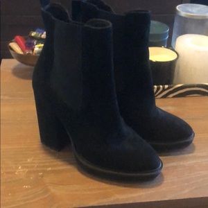 hedy chelsea bootie linea paolo